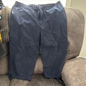 Women’s  Navy capri pants